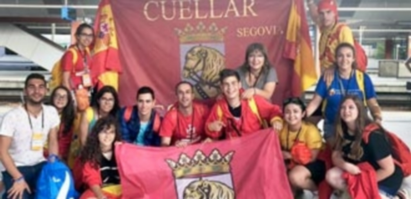 Foto de grupo de los peregrinos cuellaranos ya en Cracovia