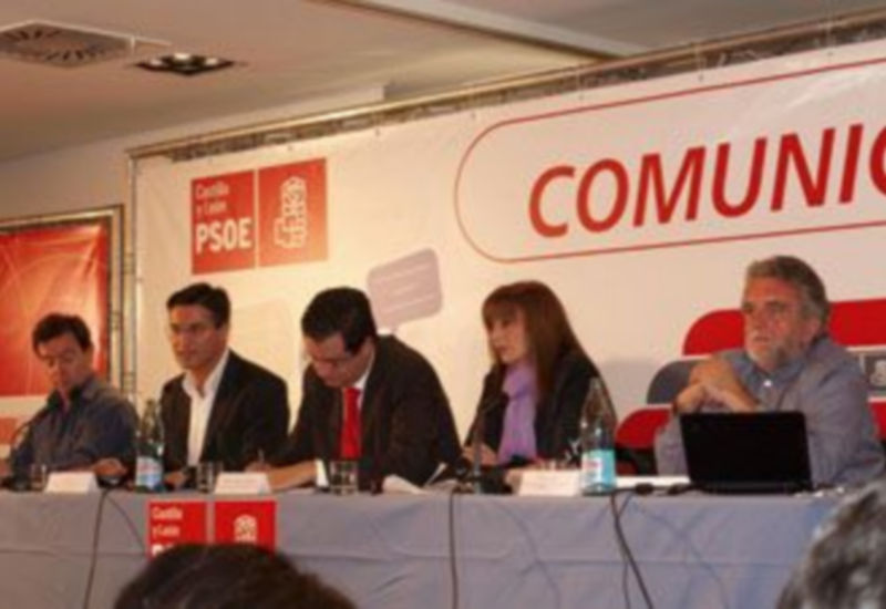 Un momento de la mesa redonda celebrada ayer en Valladolid sobre la web 2.0. / EL ADELANTADO
