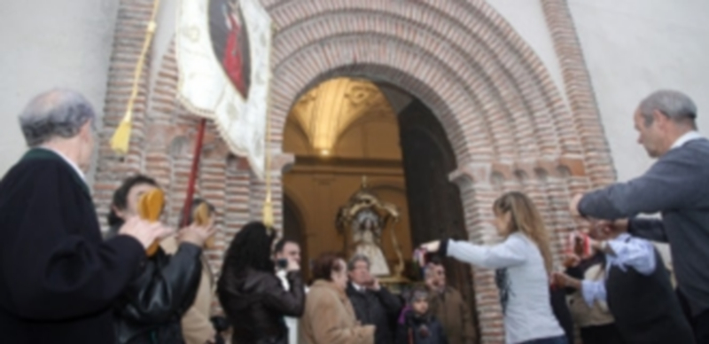 Entrada  de la procesión a la iglesia de San Esteban