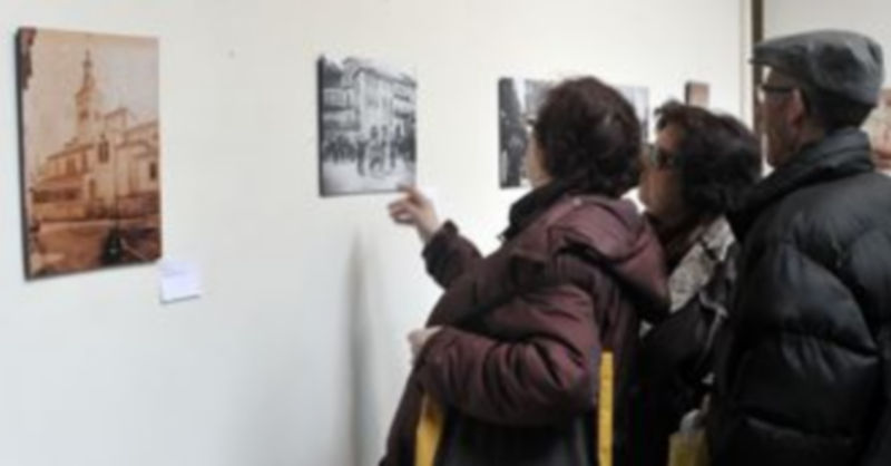 Foto de archivo de una de las reuniones celebradas por la Asociación en la residencia Emperador Teodosio. / Diana Serrano