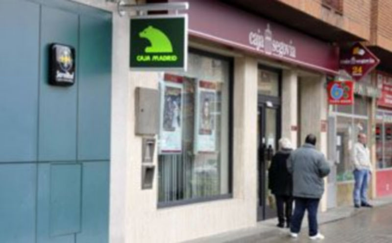 Las entidades bancarias deberán someterse a un mayor control debido a los planes del Gobierno. / Juan Martín.