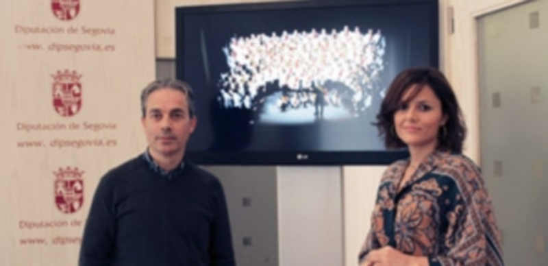 Dueñas presentó el programa junto con el profesor Bayón (izq) y el técnico de Cultura