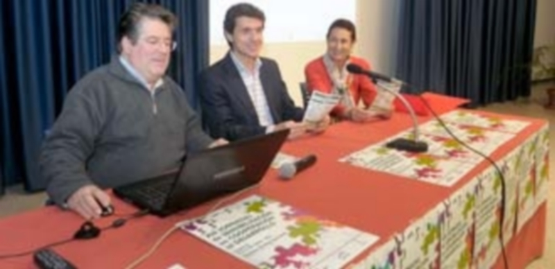 Expertos analizan la realidad y los retos de la cooperación internacional 1 El concejal de Asuntos Sociales