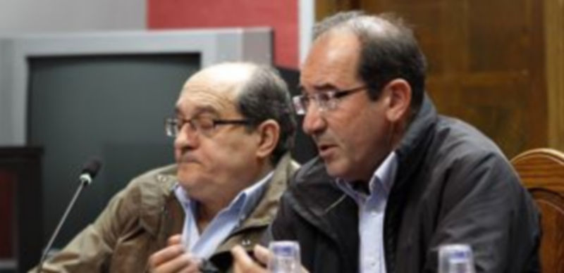 Ediles del PSOE durante el desarrollo de un pleno./ Gabriel Gómez.