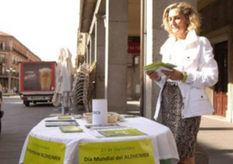 Una de las mesas informativas del pasado año. / juan martín