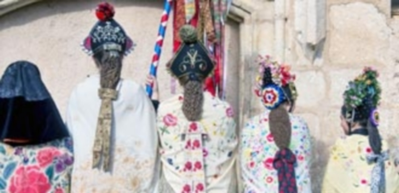 Aquellos peinados tradicionales 1 Mujeres de Navafría