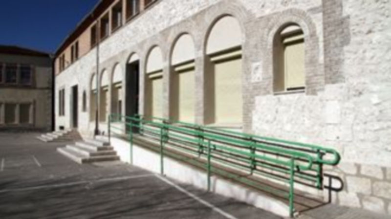 Estado actual de la fachada de La Villa tras las obras de restauración realizadas en las vacaciones navideñas. /Gabriel Gómez