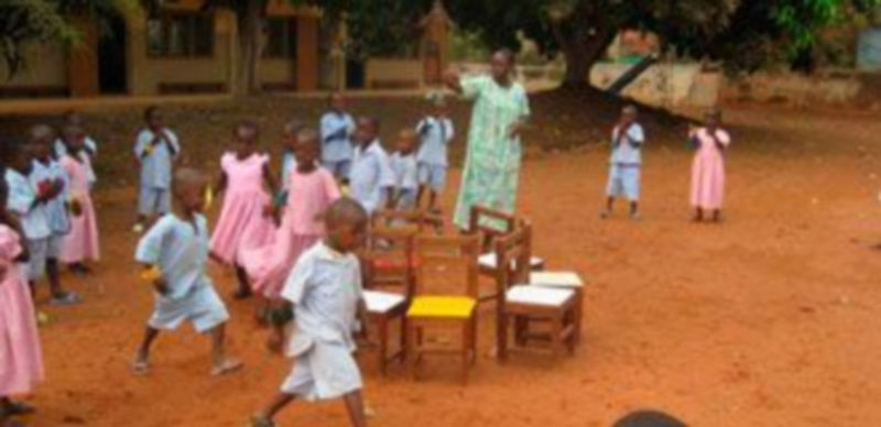 Imagen de archivo de los niños alumnos del centro que gestiona la Fundación Juan Bonal en Costa de Marfil. / El Adelantado