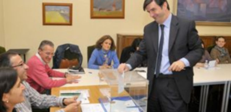 La Junta de Facultad eligió el 30 de marzo a García Matilla decano de Ciencias Sociales