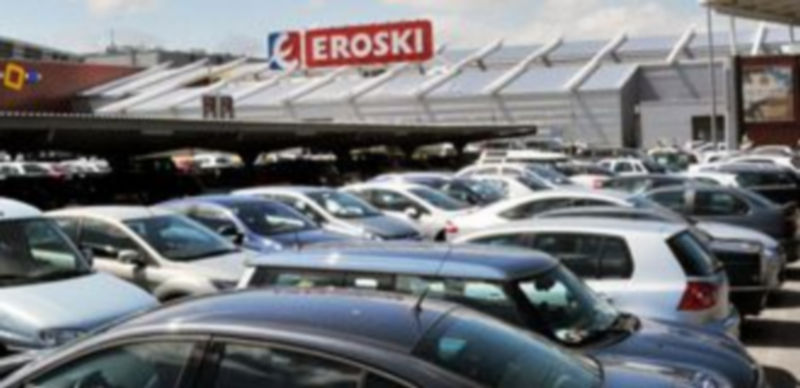 El hipermercado Eroski del centro comercial Luz de Castilla ha acogido ya algunas asambleas de trabajadores./ Kamarero