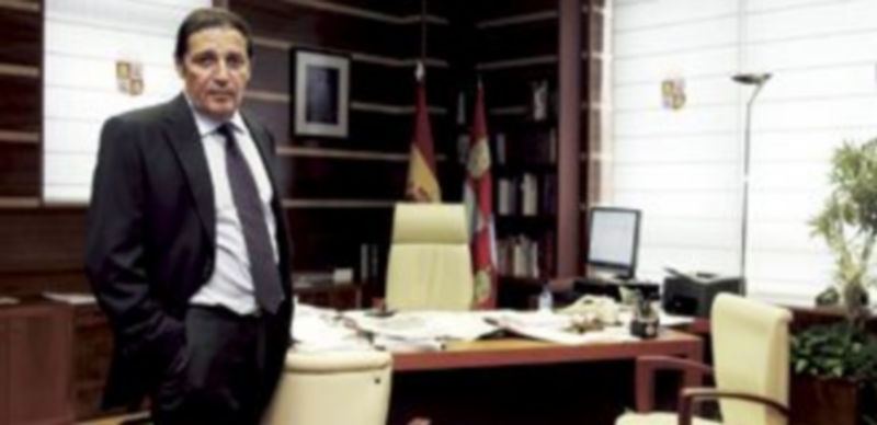 Antonio Sáez Aguado precisó que también está generalizado el sistema de información de medicamentos al que acceden los profesiones para la prescripción. / ICAL