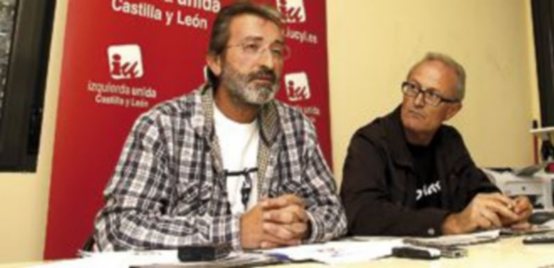 Ediles del grupo municipal de Izquierda Unida durante su intervención ante los medios. / Gabriel Gómez