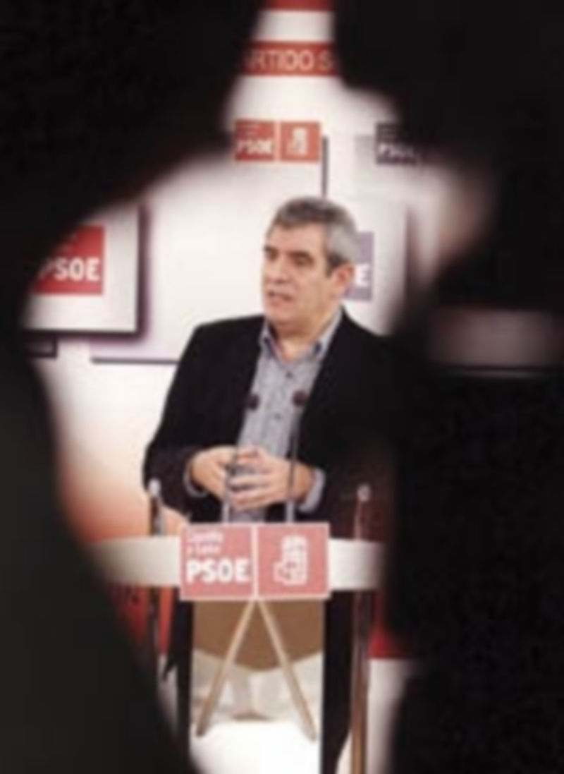 Villarrubia: «López tiene razón, desde el PSOE no debemos alimentar líos» 1 Imagen de archivo de Julio Villarrubia durante una rueda de prensa. / Ical