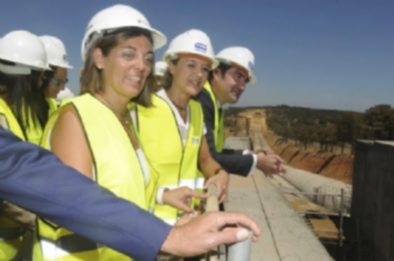 El primer anticipo de la PAC llegará antes del 16 de octubre 1 La ministra de Agricultura