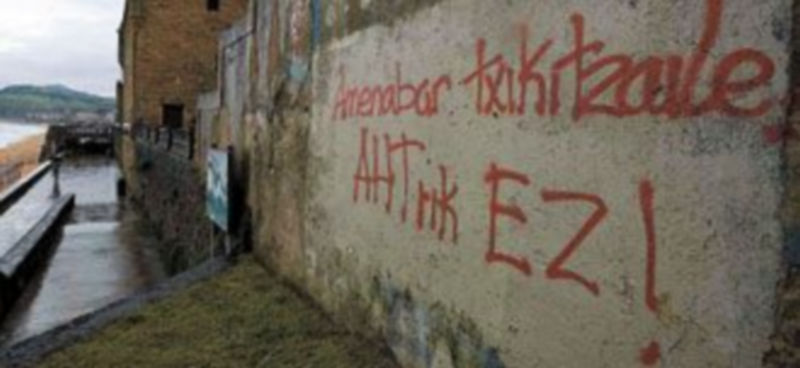 Una pintada amenaza a la constructora Amenabar de Zarautz