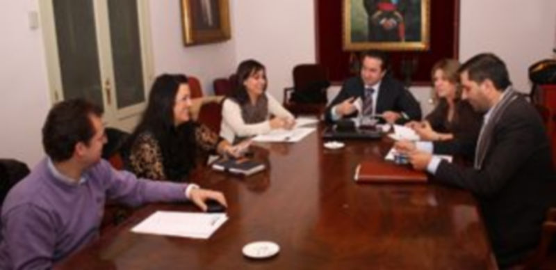 Los ‘Siete Pueblos’ promocionarán esta semana en Fitur sus fiestas 1 Representantes de los Siete Pueblos durante su reunión de la pasada semana en Segovia./El Adelantado