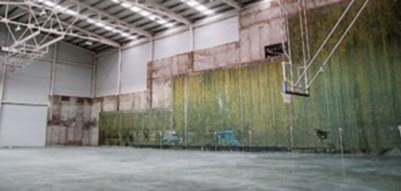 La segunda fase de actuación sobre el frontón permitirá que la nueva instalación pueda utilizarse. / Gabriel Gómez