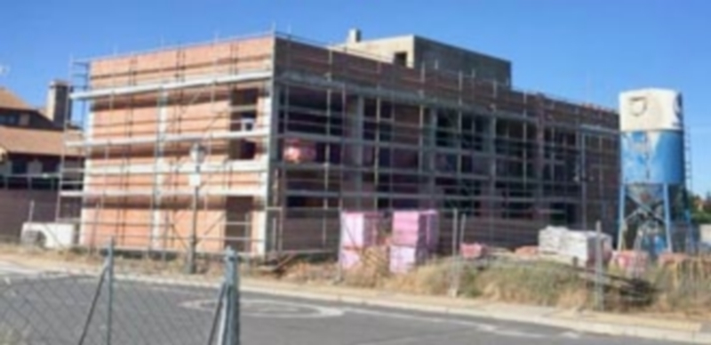 A lo largo de 2016 se pretende ejecutar la segunda fase de construcción del centro social de Robledo. / El Adelantado