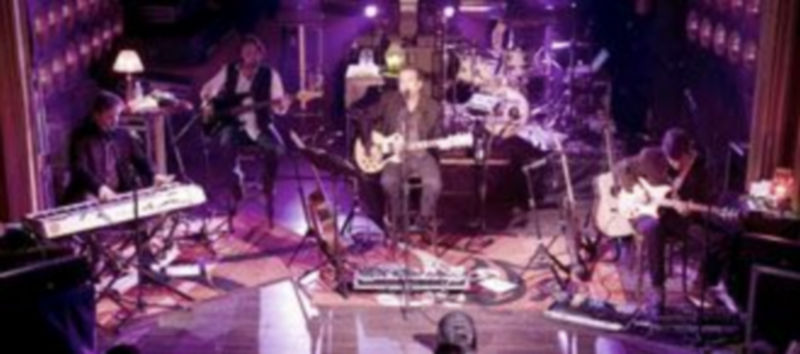 Imagen de uno de los conciertos de esta gira de Los Secretos. / E. A.