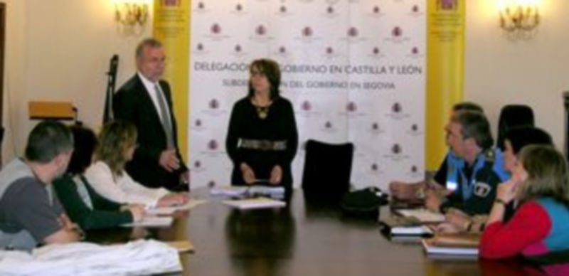 Primera reunión de representantes de los organismos implicados en el nuevo plan contra la violencia machista. / E. A.