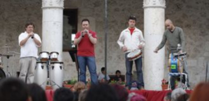 ´Los Paseos de San Francisco acogen los puestos y el desarrollo de parte de las actividades./ Gabriel Gómez.