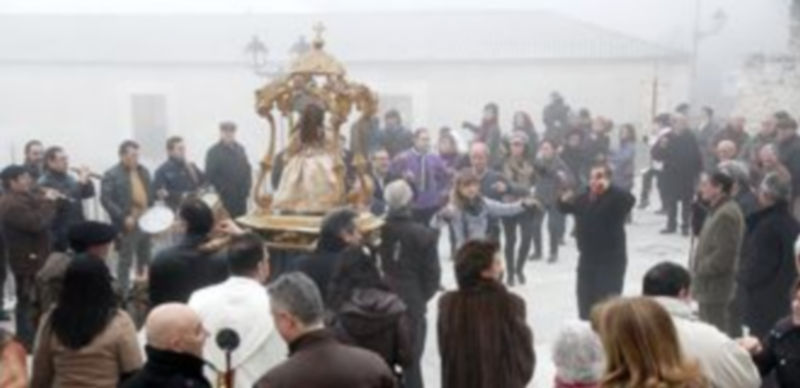 Los danzantes acompañaron a la imagen del Niño de la Bola