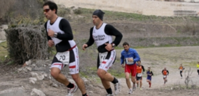 Participantes en una edición anterior del  Duatlón Cross de la villa./ Gabriel Gómez