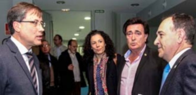 Enrique Burón (izquierda)