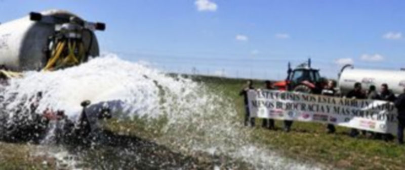 Una de las recientes movilizaciones llevadas a cabo por los ganaderos. / J. Martín