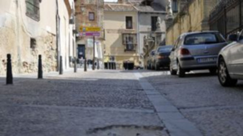 Los trabajos en la calle Doctor Castelo tendrán un presupuesto por encima de los 111.000 euros. / Juan Martín.