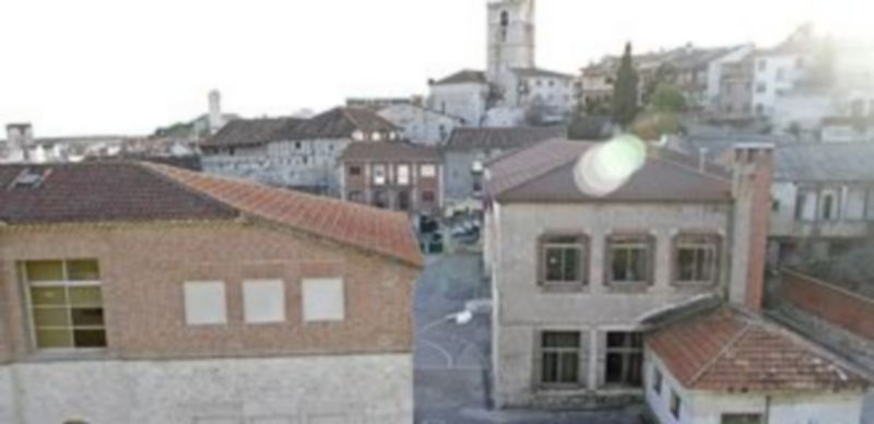 Zona posterior del patio del Colegio de La Villa. / Gabriel Gómez