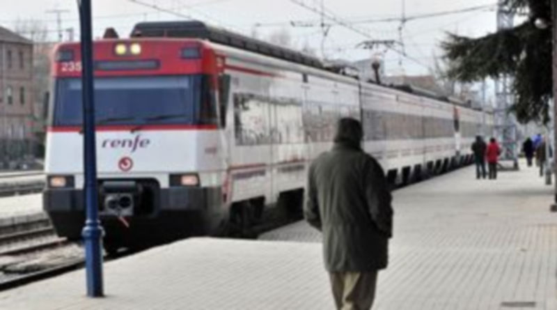 La FES ha remitido varios escritos al presidente de ADIF pidiendo el mantenimiento de la línea. / Kamarero