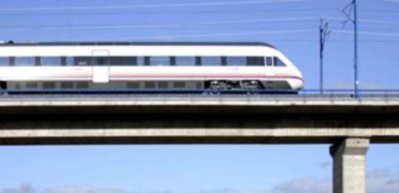 El Administrador adoptará medidas para evitar incendios en las proximidades de las vías de ferrocarril. / Alberto Benavente