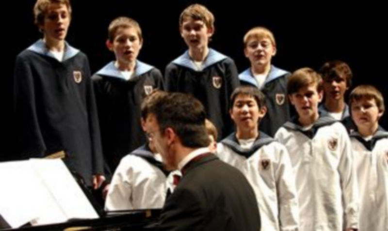 Un momento de la actuación de los Niños Cantores de Viena