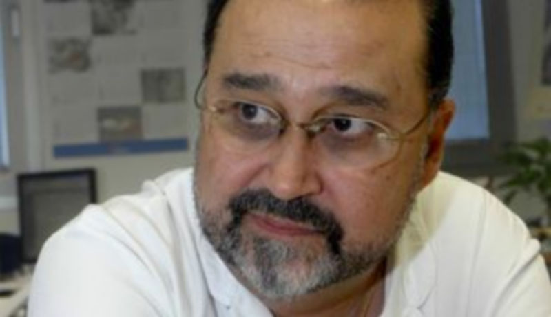 Ricardo Santamaría lleva más de 30 años en el hospital de Segovia./Kamarero