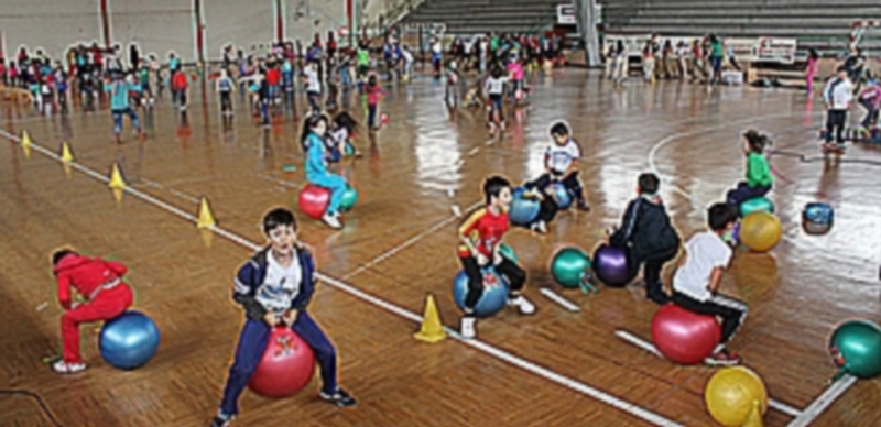 Alrededor de 200 alumnos se divirtieron en una fiesta llena de actividades./ Chantal Núñez