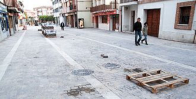 Estado actual de las obras de la calle Resina del municipio. / Gabriel Gómez