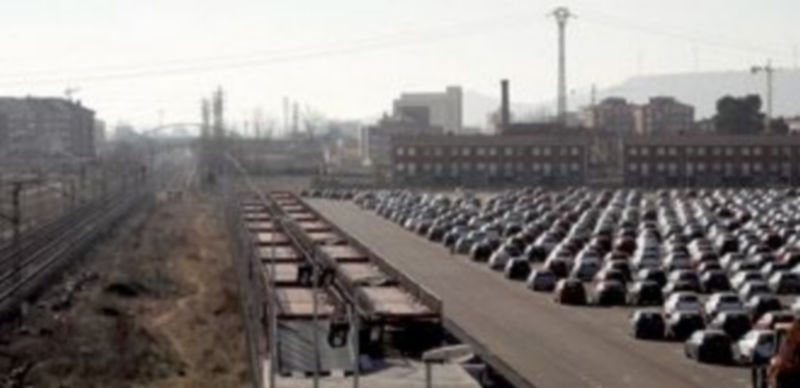 El puerto seco de Gijón en Venta de Baños (Palencia) es una de las dos plataformas portuarias de interior ya en funcionamiento en la región. / ICAL