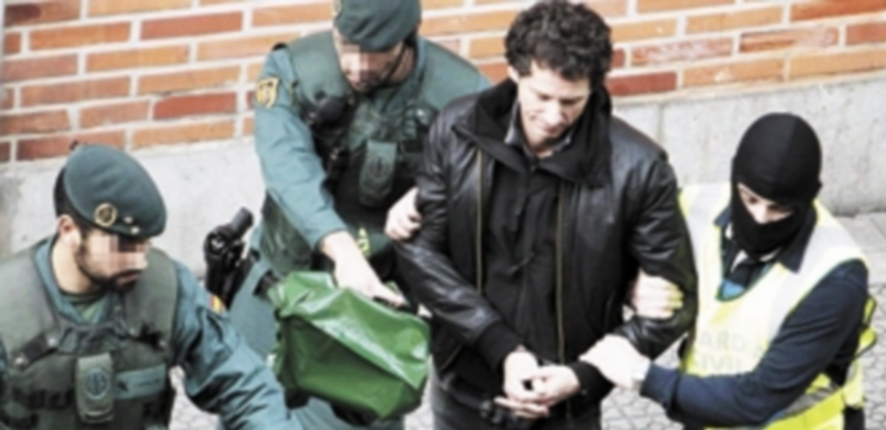 Los agentes conducen a Jon Enparantza