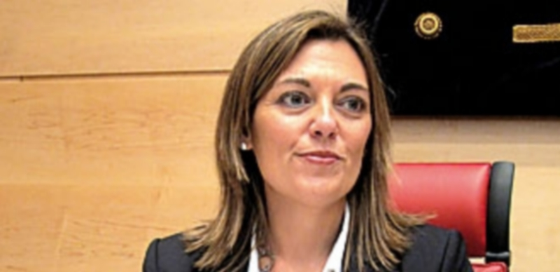 La Junta llama a la unidad para evitar la clausura de Dulciora 1 Milagros Marcos recalcó la preocupación de la Junta ante los anuncios de cierre de plantas industriales en Valladolid. / E. P.