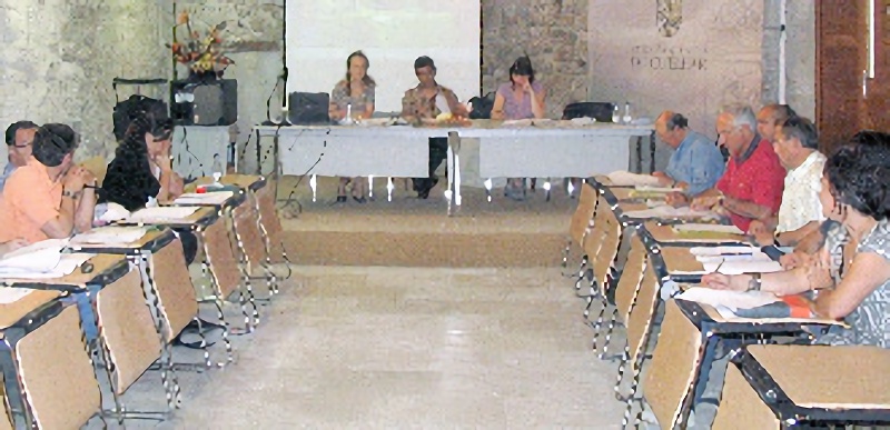 Antigua reunión de los miembros de Honorse-Tierra de Pinares./ c.n.