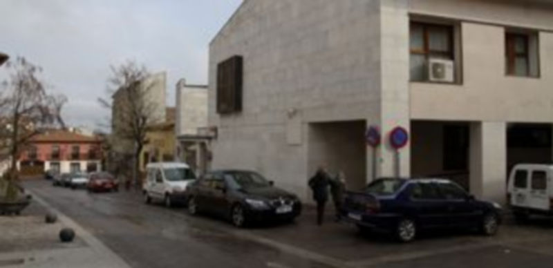 Acceso principal al centro de salud del municipio que desde el miércoles contará con un médico más. / Gabriel Gómez