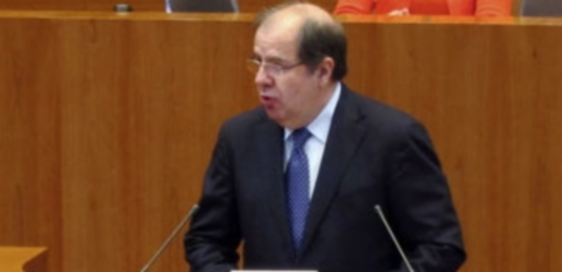 El paro juvenil, la industrialización y las becas, prioridades de la Junta 1 El presidente de la Junta