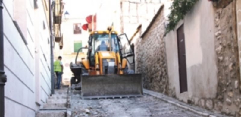 La intervención mantendrá los escalones de la calle pero se reconstruirán con adoquines. / C.N.