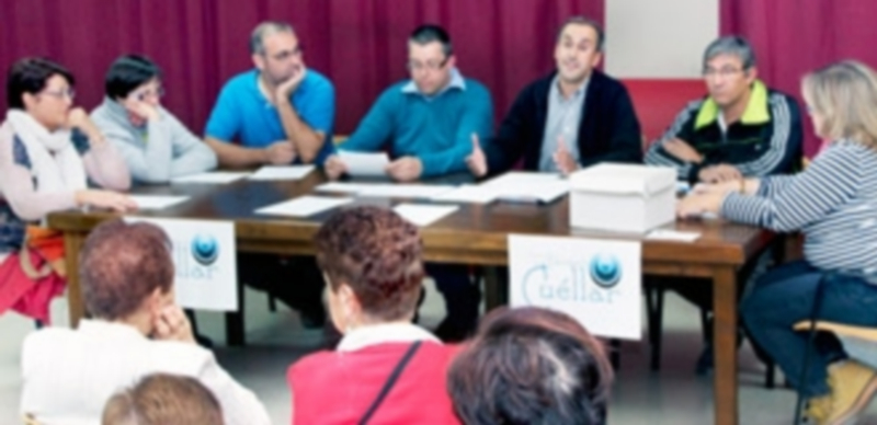 Junta Directiva de la Asociación de Belenistas de Cuéllar en la pasada reunión. / Chantal Núñez