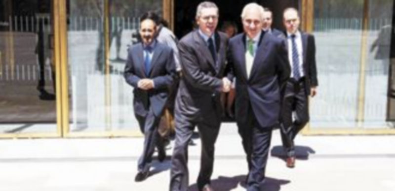 Gallardón saluda al presidente del TSJCyL