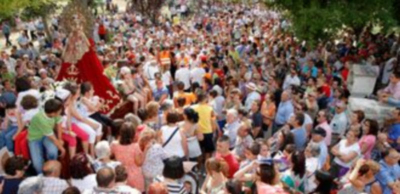 Inicio de la procesión en torno a la pradera del Santuario