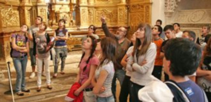 El municipio divulga la historia y el arte local entre los escolares 1 La actividad ya se ha desarrollado en cursos anteriores con éxito./ Gabriel Gómez