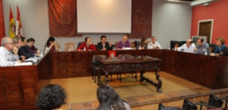 Concejales de los diferentes grupos municipales durante el desarrollo del pleno el martes./ Gabriel Gómez