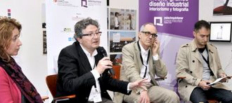 Los participantes en el debate de ayer